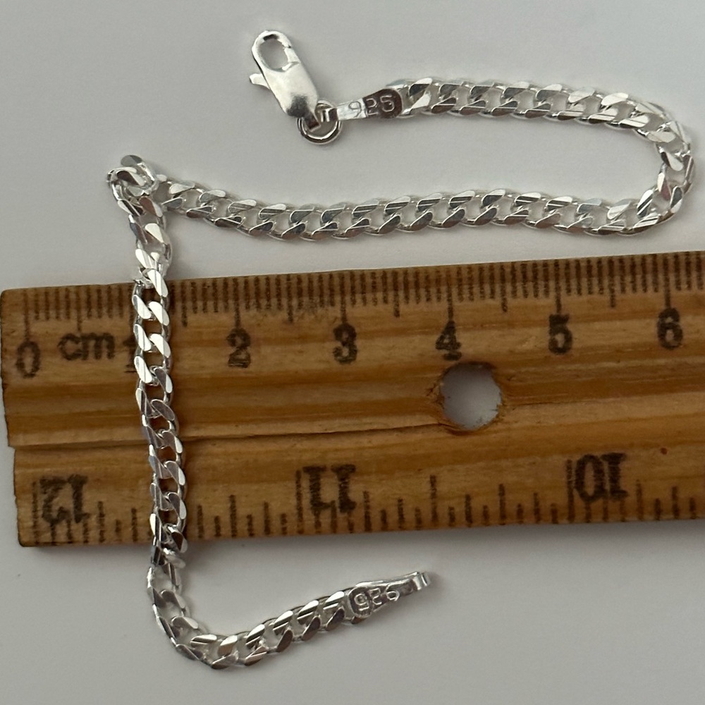 925 Silver 4mm 8.25” bracelet cuban chain unisex stunning - Picture 2 of 2
